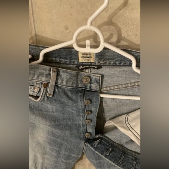 Citizens of Humanity light blue distressed jeans with rip details. - Picture 2 of 3